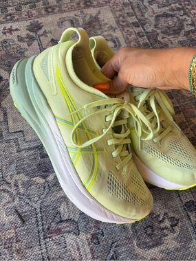 ASICS Kayano Gel 31 Women's Neutral Running Shoes - Light Green